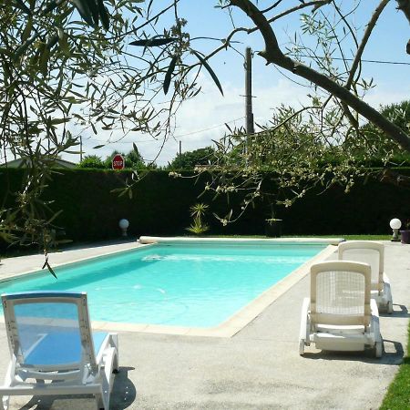 Gite Du Clos De La Vigne Montreuil  Bagian luar foto