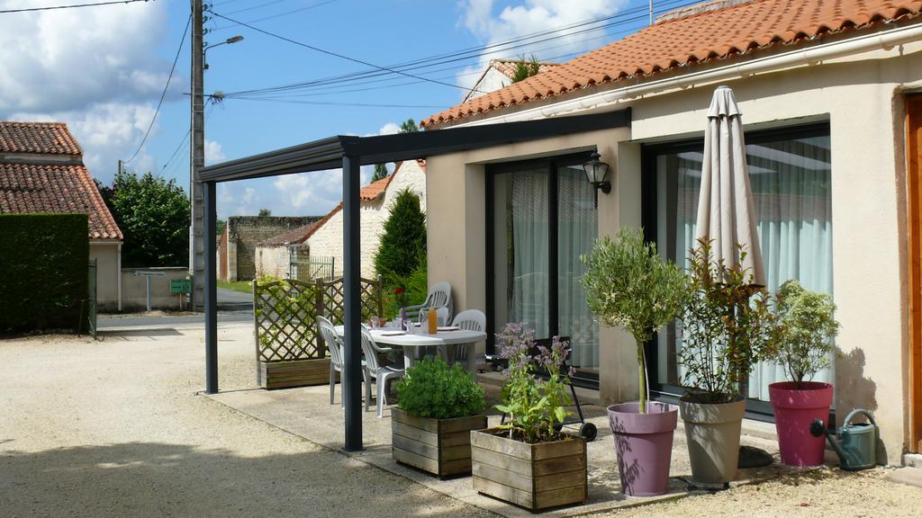 Gite Du Clos De La Vigne Montreuil  Bagian luar foto